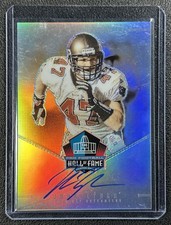 JOHN LYNCH 2025 PANINI FOOTBALL HALL OF FAME PRIZM SILVER 40/50 BUCCANEERS