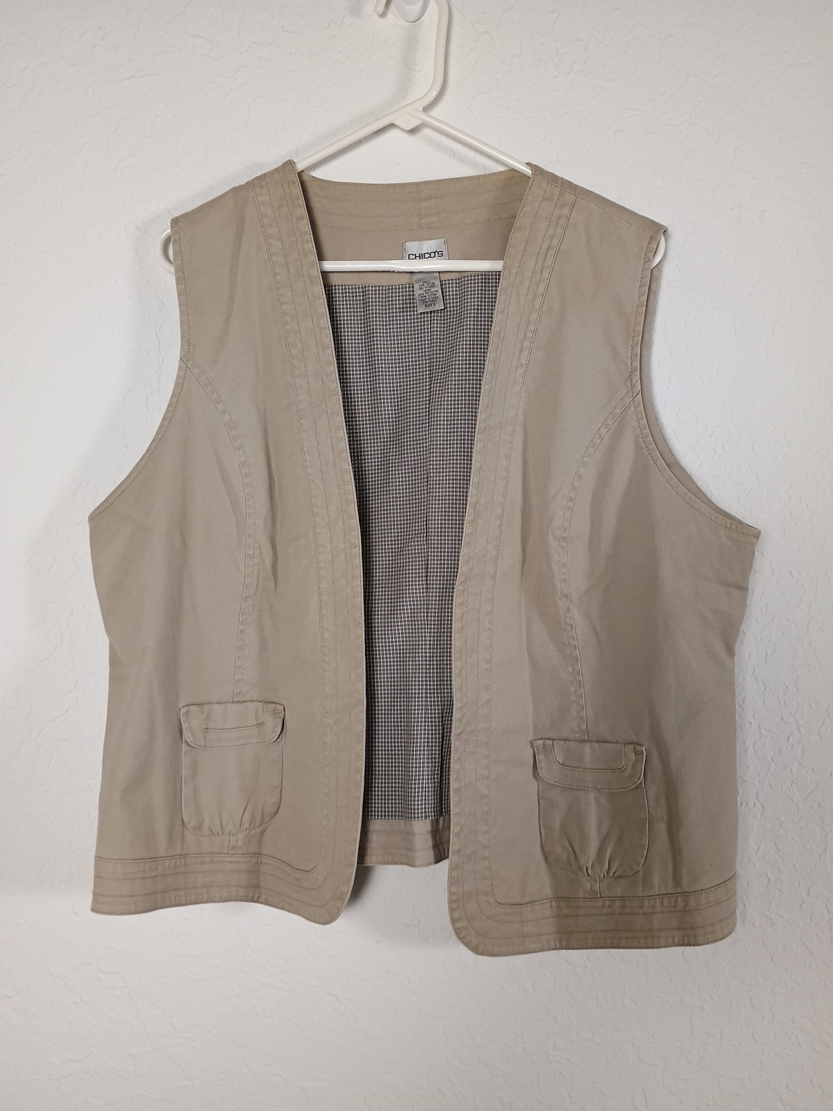 Chico's  Sleeveless Vest Women's Size 3 Beige  Lined