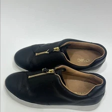 Vionic Ellis Black sneakers size 7.5