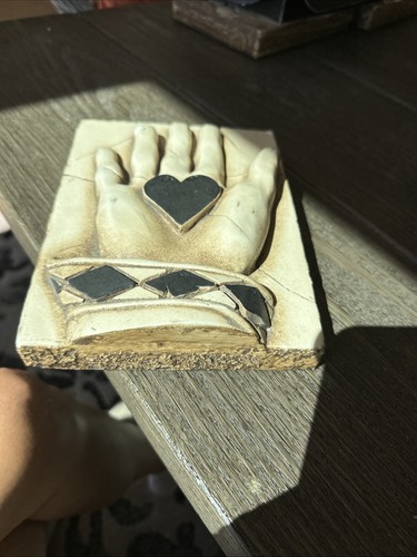 SId dickens tile Memory Hand With Heart T-08 Retired Collectible 6x8