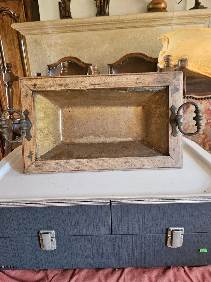Coffre de rangement rectangulaire en bois marron avec anses en métal - Photo 1/2