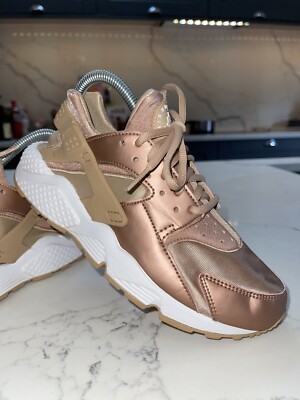 nike air huarache 5 womens gold