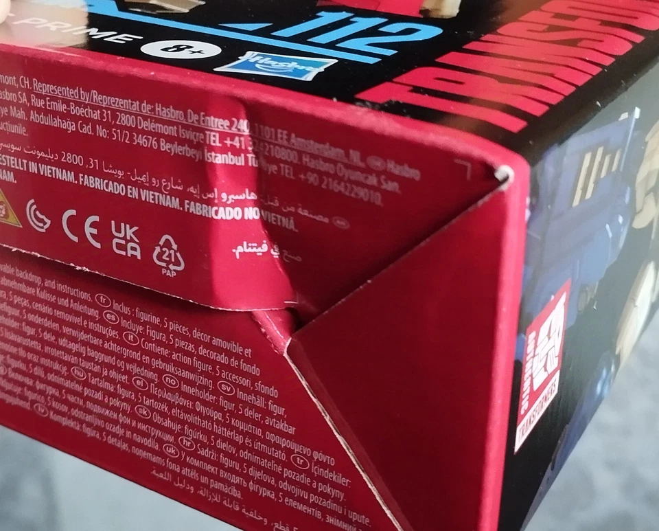 TRANSFORMERS STUDIO SERIES 112: OPTIMUS PRIME (MISB) DAMAGED BOX - Imagen 2 de 4