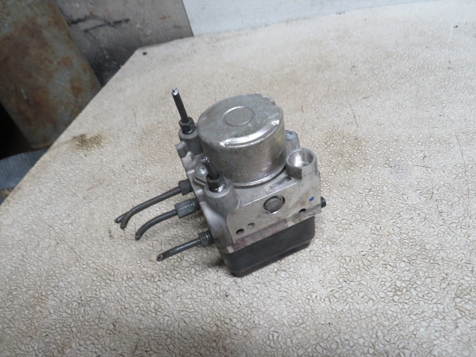 08 2005-2010 TOYOTA SCION TC 2.4 5 VELOCIDADES M/T CUPÉ ABS MÓDULO DE FRENO ANTIBLOQUEO Foto 4 de 4