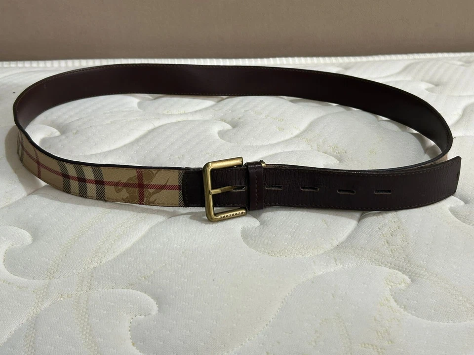 Cinturón Burberry S9# vintage hecho en Italia talla 36 longitud: 42 pulgadas Foto 4 de 4