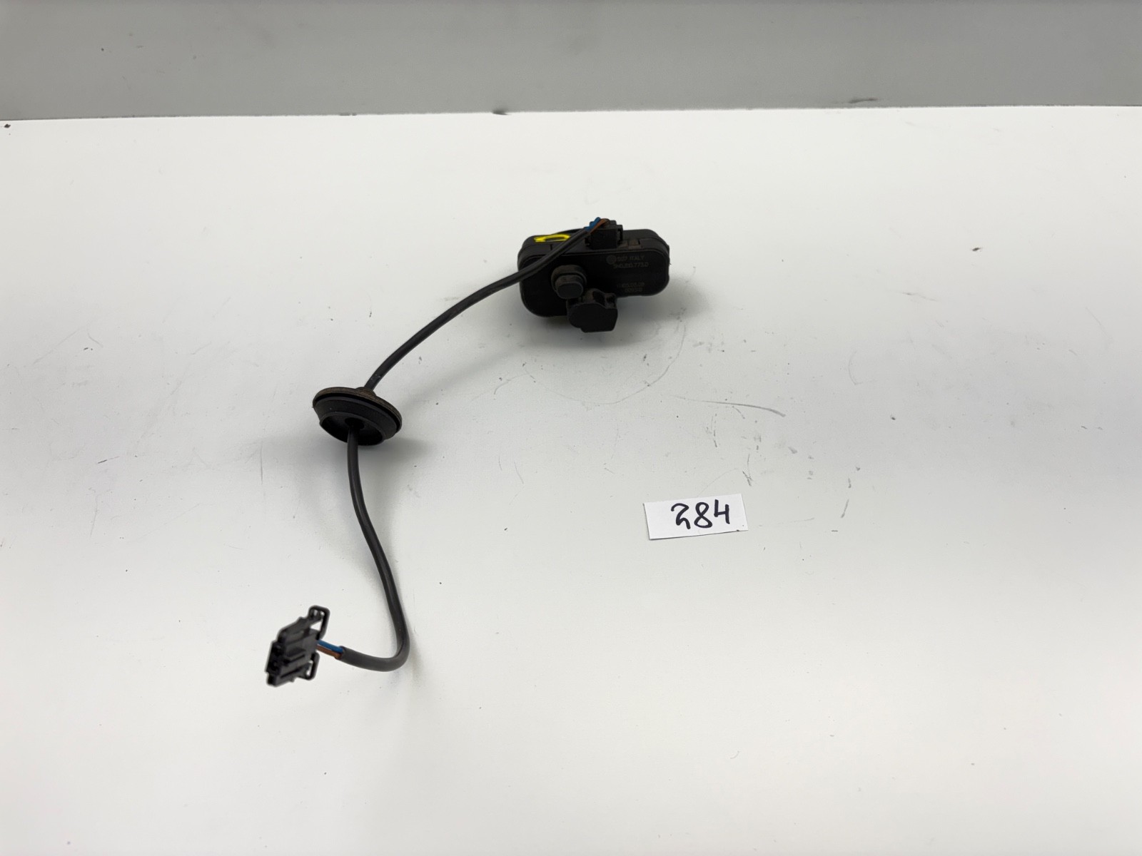 VW OEM 5N0810773D Fuel Filler Door Lock Actuator Tiguan Jetta Golf 2009-2017