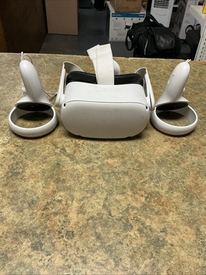 Oculus Quest 2 128GB Virtual Reality Headset KW49CM