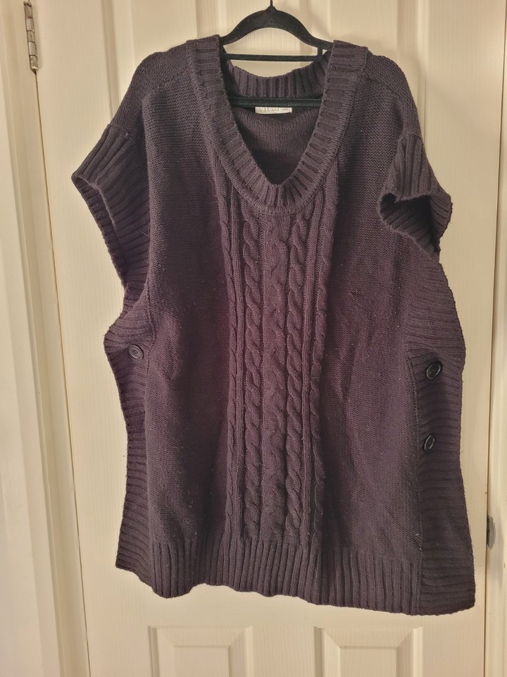 VIRTU Plus Size L 20 22 Black Cable Knit Sweater Vest Side Button Poncho Winter