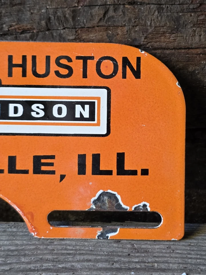 VINTAGE HARLEY DAVIDSON MOTORCYCLE PORCELAIN LICENSE PLATE TOPPER 10"x4" - Image 3 of 4