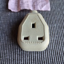 Vintage white  Duraplug 13 Amp 3 pin Trailing Socket Single Gang Rubber