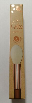 Essence: Coffee to Glow scented Highlighter Brush/Highlighter Pinsel mit Duft