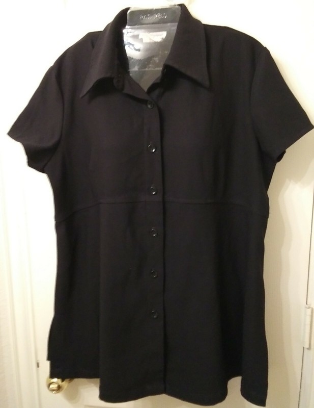 MATERNITÉ Women's black short sleeve Maternity top size Medium polyester/spandex