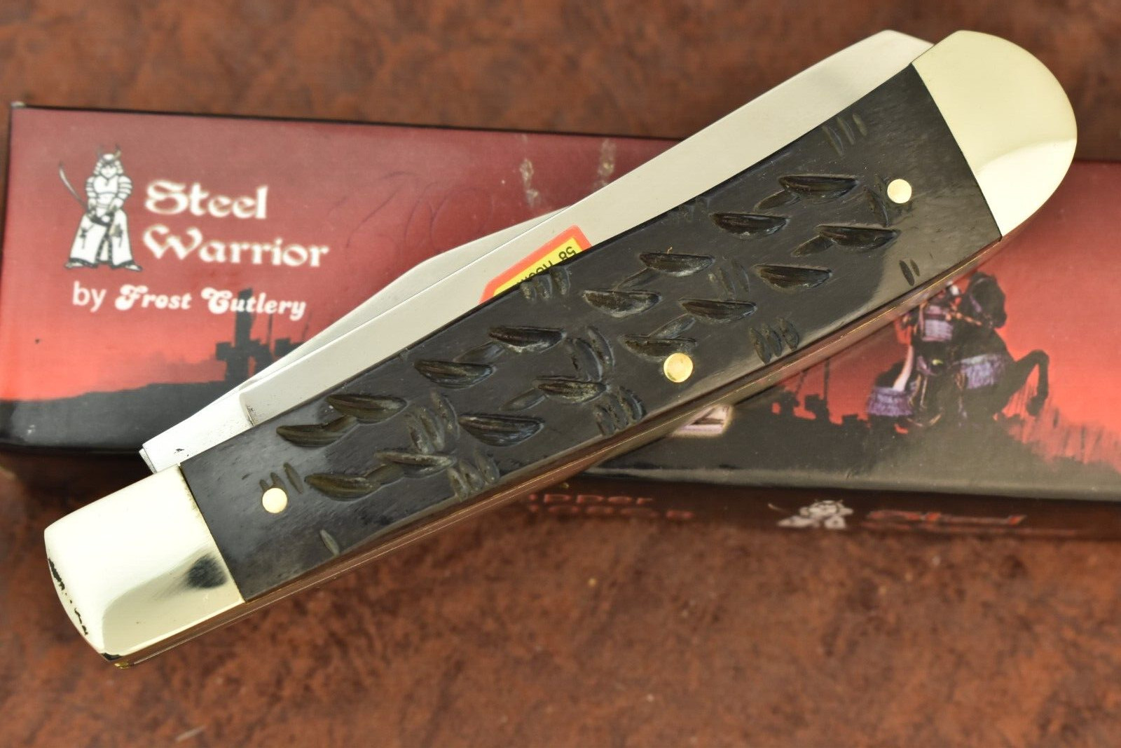 STEEL WARRIOR by FROST CUTLERY CROCDILE BONE TRAPPER KNIFE IN ORIGINAL BOX 13342