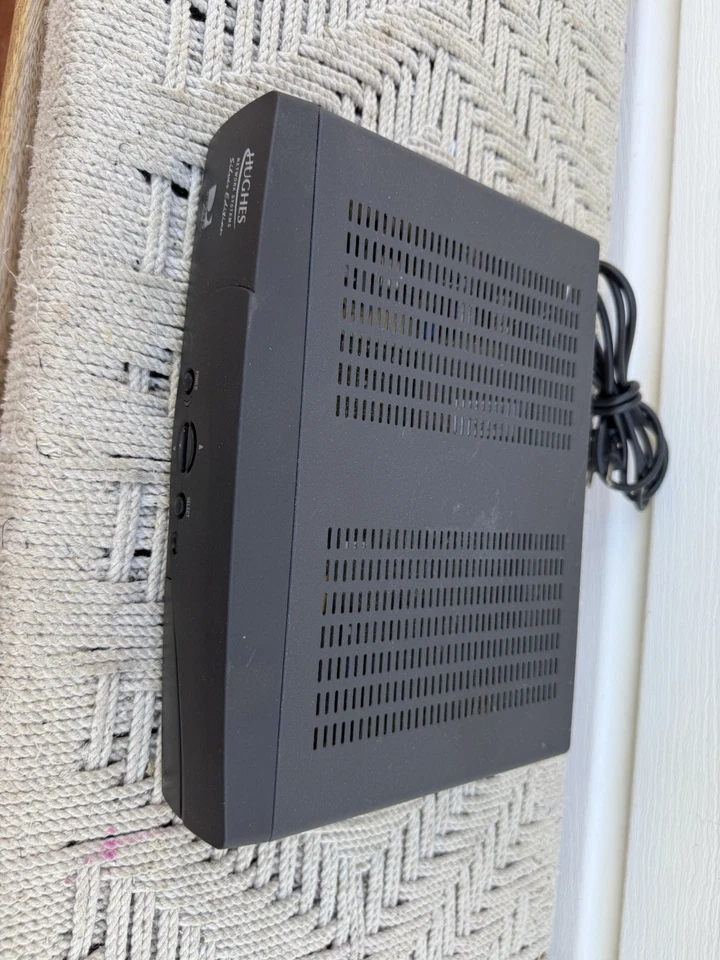 🍊Hughes Network System DIRECTV HIRD-D1 Receiver Silver Edition w/ Remote WORKS - Image 4 of 4