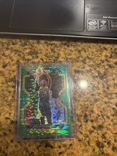 2022 Panini Prizm WNBA EZI MAGBEGOR #145 GREEN PULSAR PRIZM /25 STORM