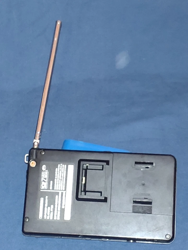 Weltblick ff100 LCD-Pocket-Colour-TV - Bild 3 von 4