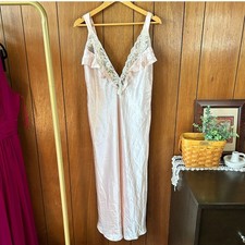 Vintage Paulin'se Trusseau Light Pink Lace Nightgown Size Small