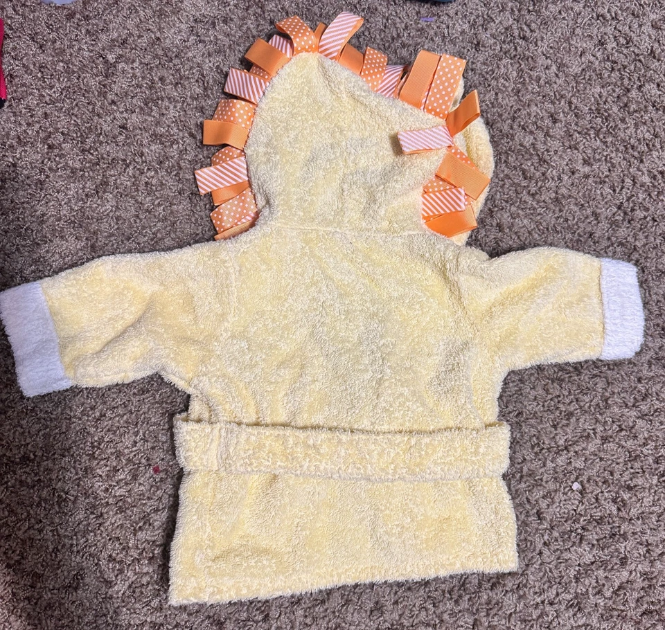 Baby Aspen Hooded Towel Terry Cloth Robe Yellow Lion w/ belt sz 0-9 mos - Image 4 of 4