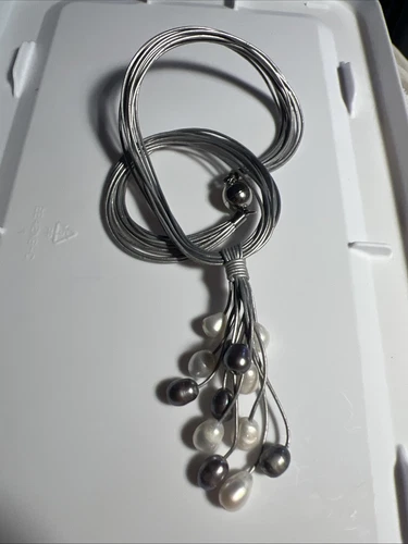 VETEMENTS Collana in corda di cuoio grigio con ciondolo perle d'acqua dolce naturali 10 12 mm 18''