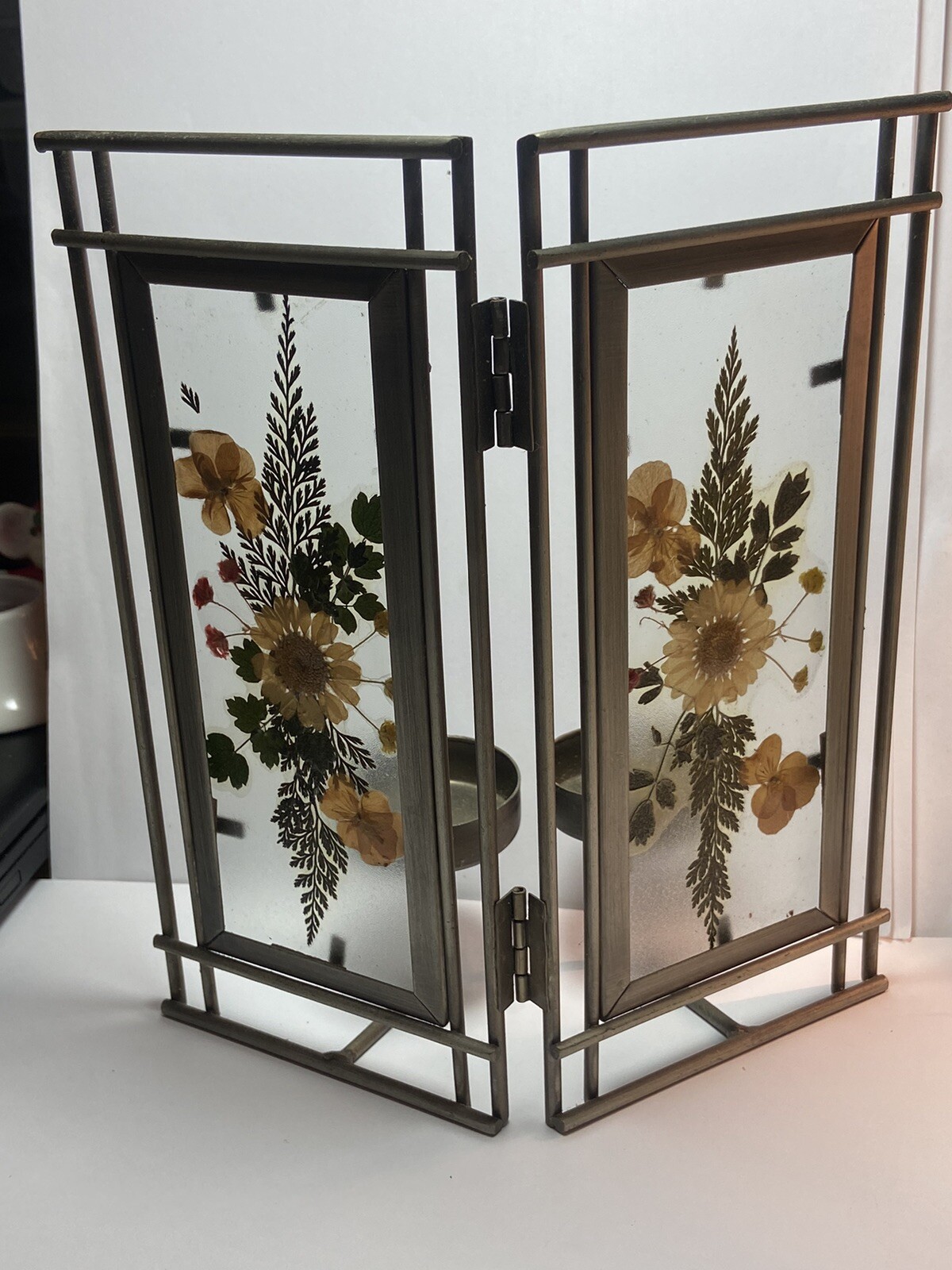 Vintage Glass Lead Frame Candle Holder with Dried Flowers for Tea Lights-image