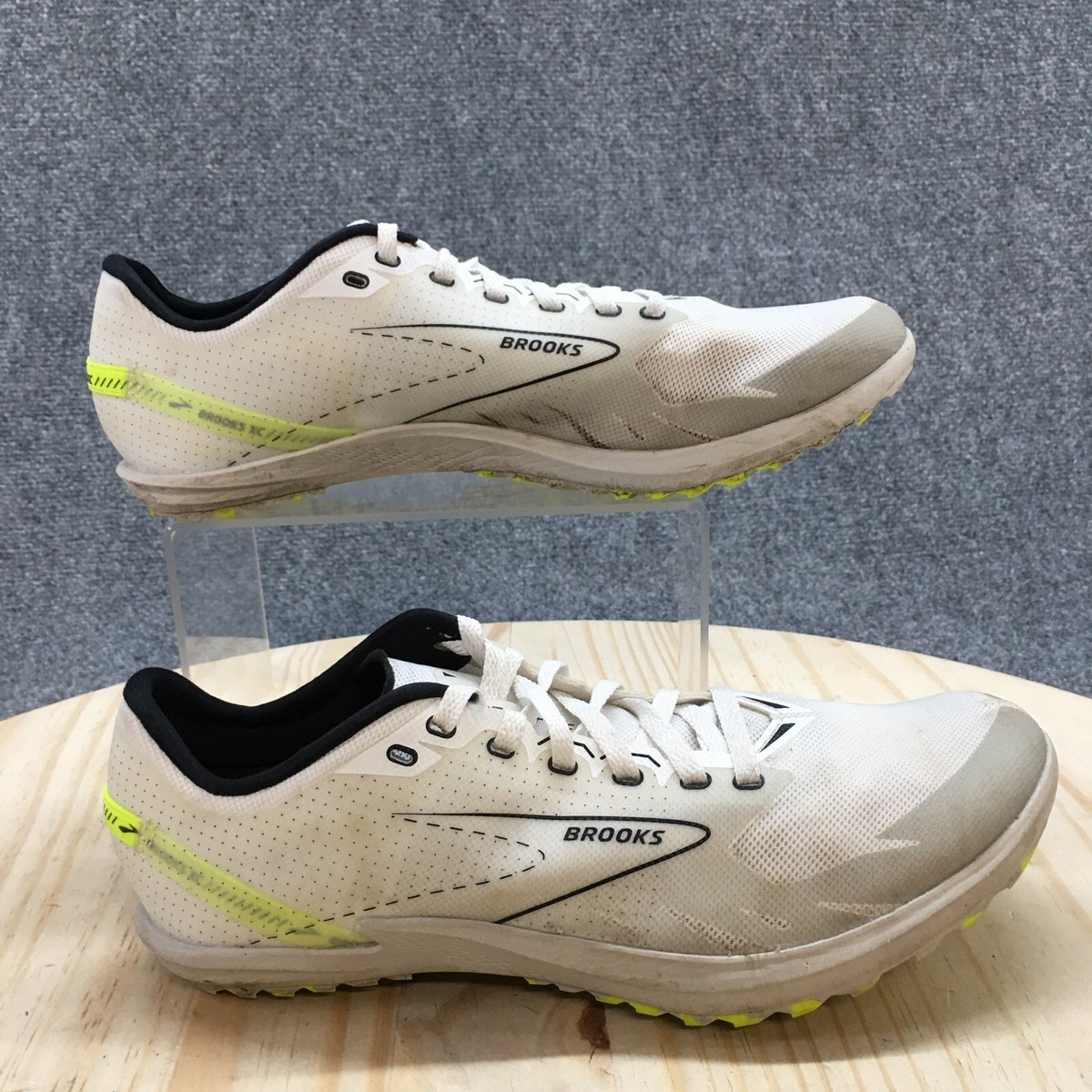 Brooks Draft XC Men\'s 11 NEW Running White  Spikes 1000391D129 Cross Country Cross Country Athletes this one main image 3