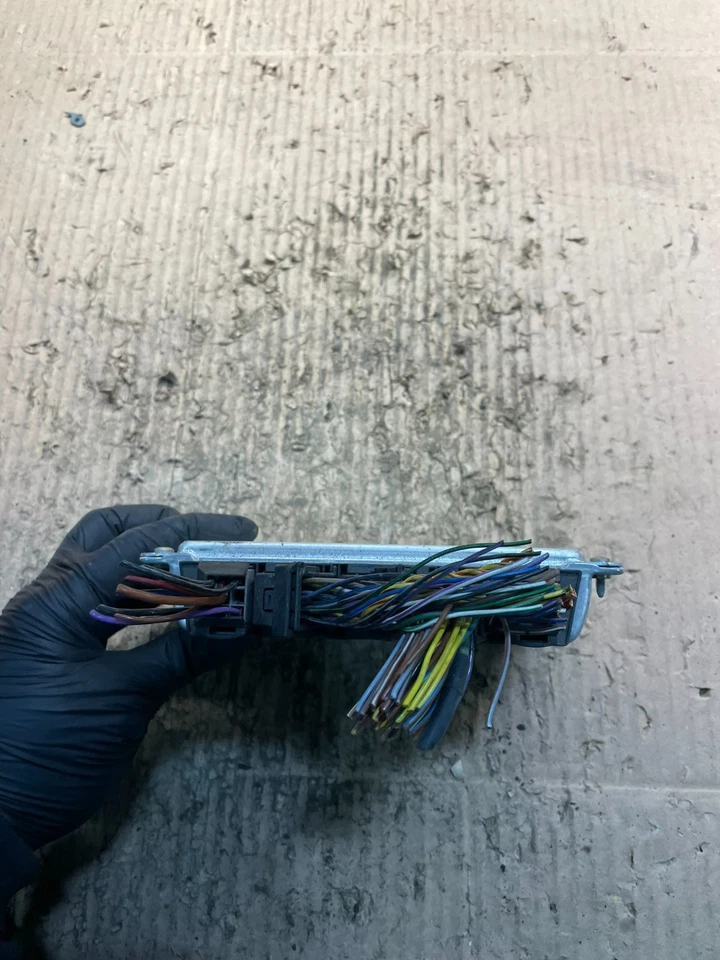 BMW 325i 2001 a 2003 ECU ECM módulo de control del motor computadora OEM V5439 DG Foto 2 de 4