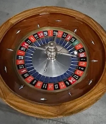 Roulette de casino 80cm « Jost & Cie ». Machine a sous, jackpot, jeu de café. - Photo 1/4
