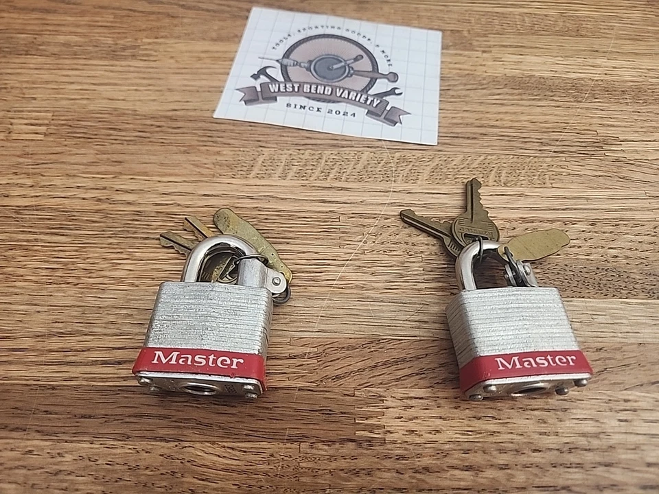 Pair Of Vintage Master Lock No. 3 Heavy Commercial, Keyed Alike, With Brass Tags - Image 3 of 4