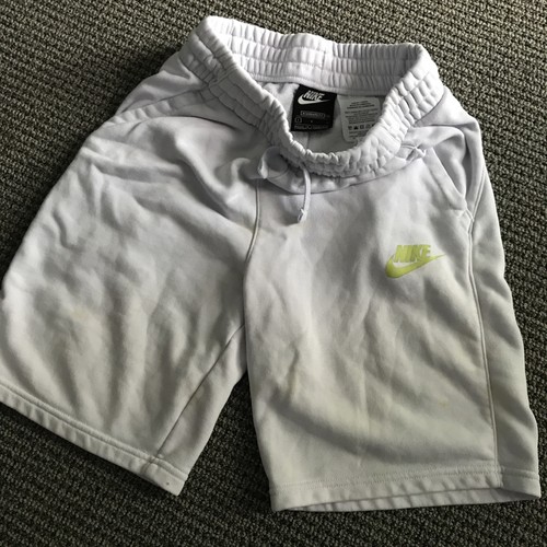 Nike YOUTH Standard Fit Large White Sweat Shorts