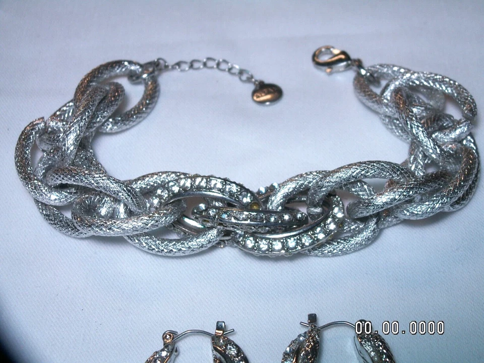 Alfani Grosso Color Argento,Cristalli Catena Bracciale & Orecchini a Bottone Set - Immagine 4 di 4
