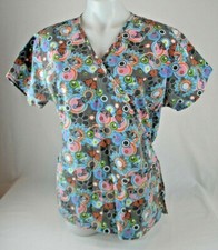 Absolute Multi- Color Butterfly Print Short Sleeve Scrub Top Women's Size Medium