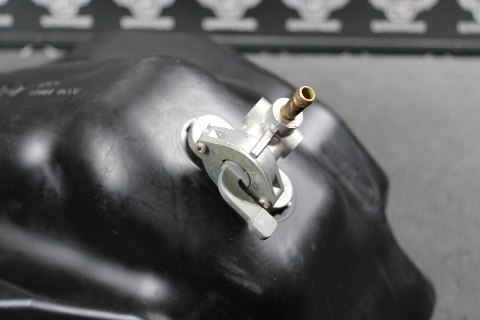 2015 KAWASAKI 1419 KX100 KX85 OEM GAS FUEL TANK CELL PETROL RESERVOIR