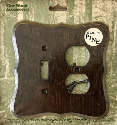 1980 Jackson Mfg Co Fine Wood Pinewood Single Switch Duplex Plate Sealed NIP USA