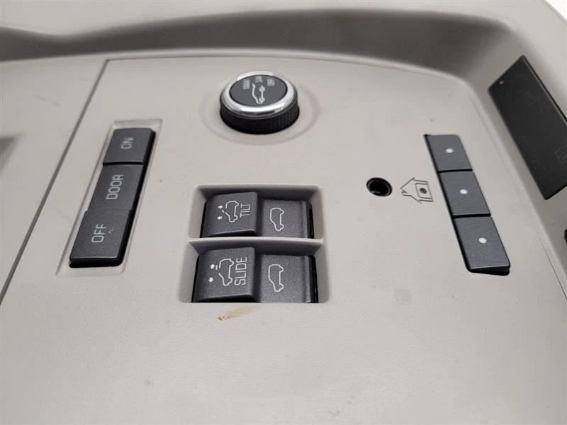 Consola de techo delantero con techo corredizo CADILLAC ESCALADE 15-20 Foto 3 de 4