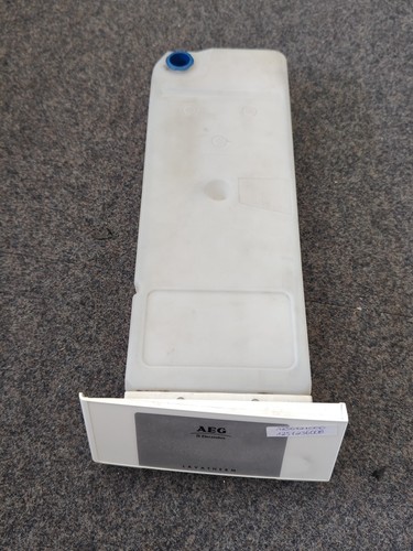 AEG T58840 Trockner Kondenswasserbehälter Tank Blende Griff 1256721000