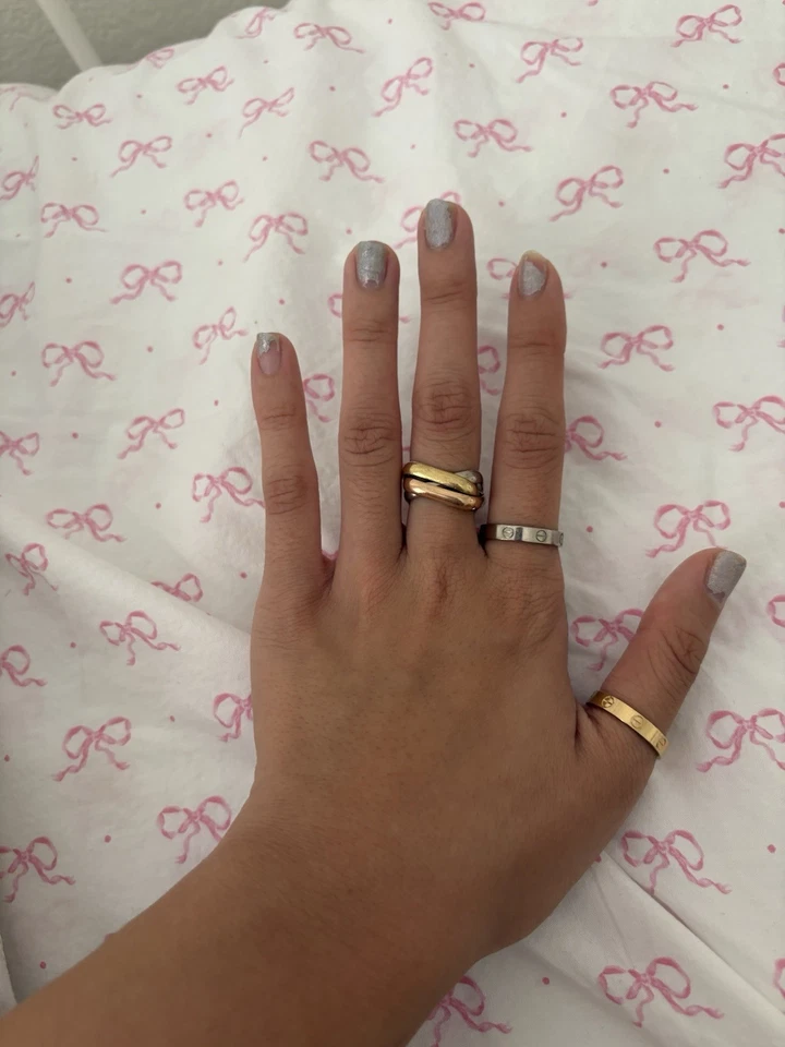 Anillo Cartier Love Oro Amarillo 18K Talla 8/57 Foto 3 de 4