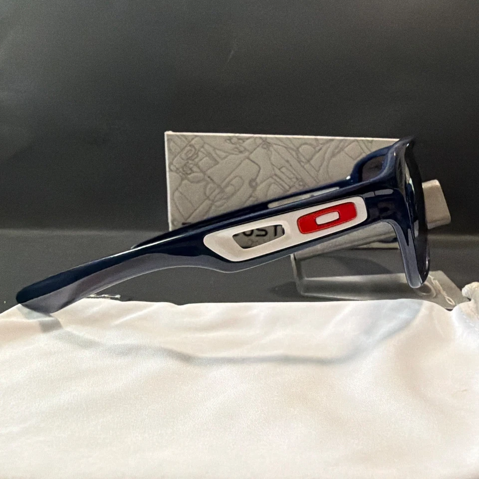 Oakley Dispatch 2 azul marino con lentes cromadas de iridio OO9150-02 - Imagen 3 de 3