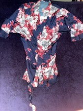 David's Bridal DB Studio Robe Size Small Floral Short Sleeve Sheer with Tie Belt