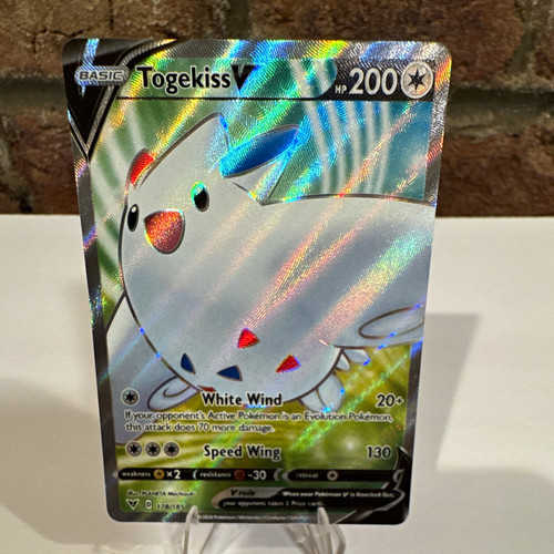 The Pokémon Company Togekiss V 178/185 Swsh04 Vivid Voltage Holo Ultra Rare