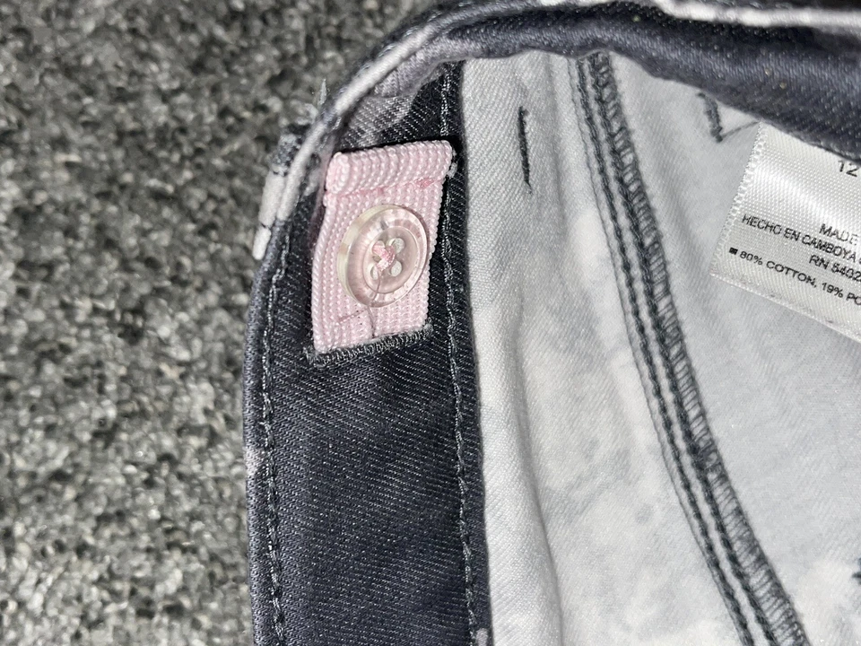 Old Navy Rockstar Jeggings Crop 3/4 Girls 12 Reg grey/white Floral Denim Jeans - Image 4 of 4