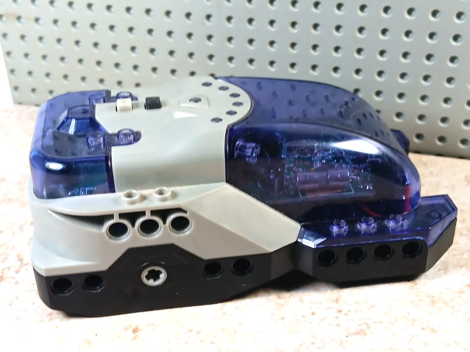 LEGO Shadowstrike S70 Spybotics 3808 Battery Cover Included Trans Purple - Image 2 of 3