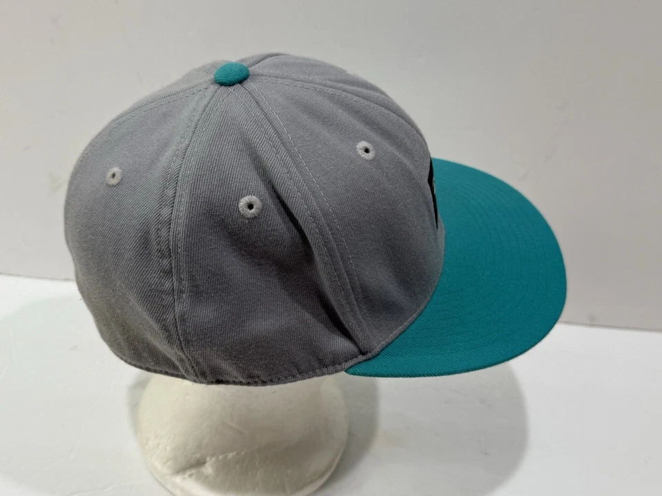 Gorra de béisbol Rip Curl 210 ajustada Flexfit 7 1/4-7 5/8 gris y aguamarina Foto 4 de 4