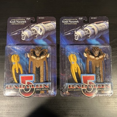 LOT OF 2 Vintage 1997 Babylon 5 Ambassador Kosh Naranek Figures Vorlon Cruiser