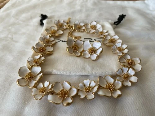 Oscar De La Renta Gold Tone White  Enamel Flower Necklace & Earrings