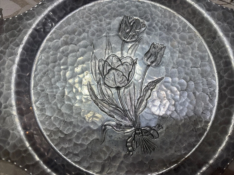 Vtg Hand Wrought Creations  Tulips Aluminum with Handles Rodney Kent - Image 2 of 4