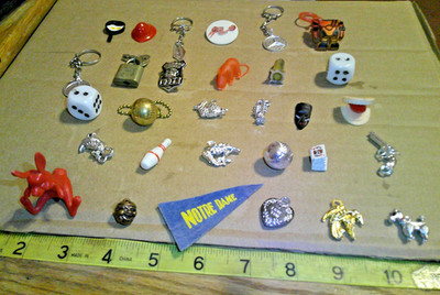vintage lot small plastic toys vending machine charms Cracker Jack premium #ch36