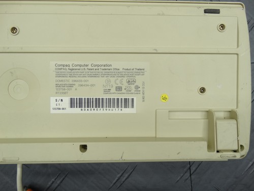 Compaq 296533-001 Wired Standard UK English PS2 Windows Keyboard - Picture 10 of 11