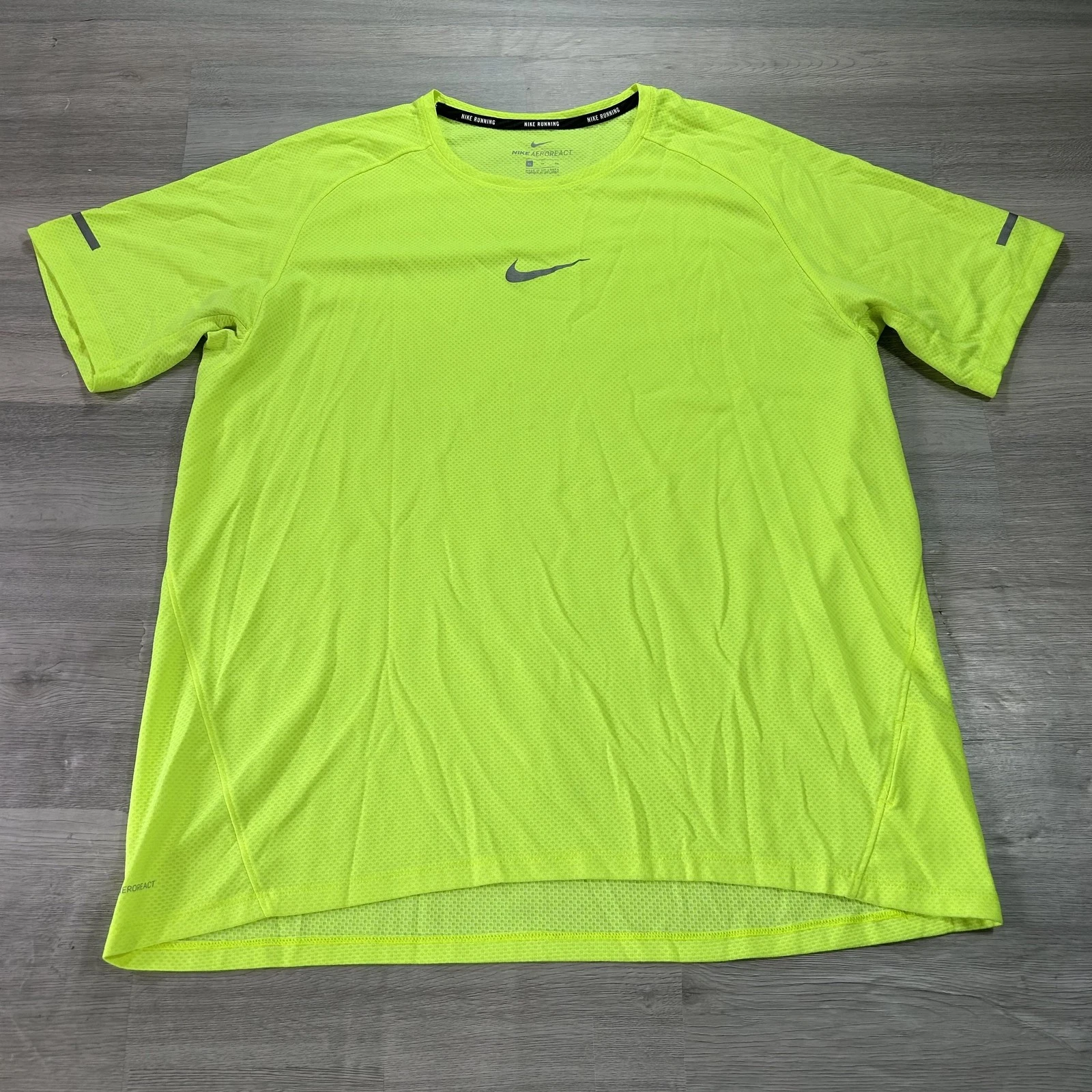 Nike AeroReact Running Shirt Mens XL Yellow Short Sleeve Top 717972-702