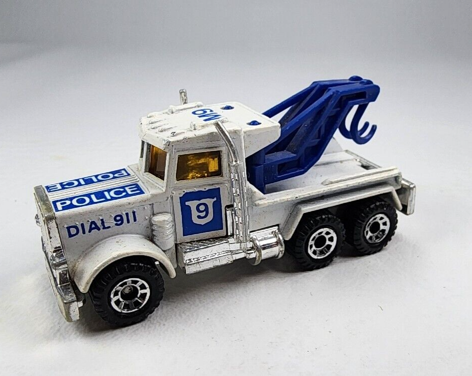 1984 Matchbox Peterbilt Wreck truck #MB61 die cast 1/80