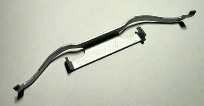 BMW Z3 & E36 3 Serie Bremssattel Halteklammer Vorne Original BMW 34111160348 - Bild 1 von 3